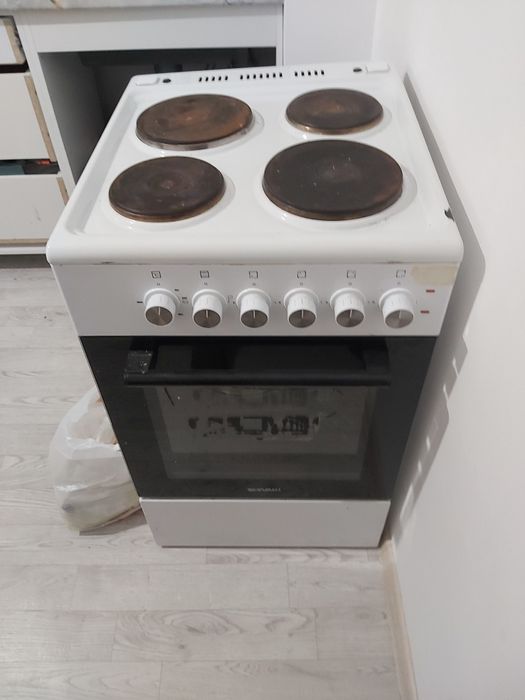 Продам электроплиту