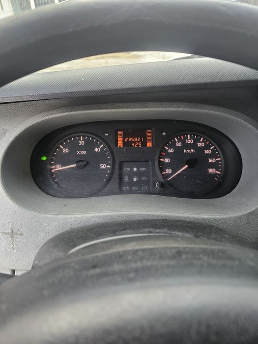 Vând renault master