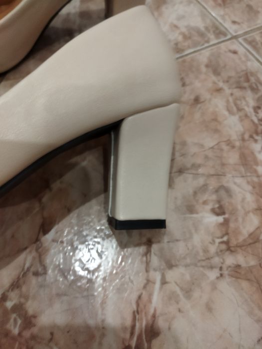 Дамски  обувки  нови