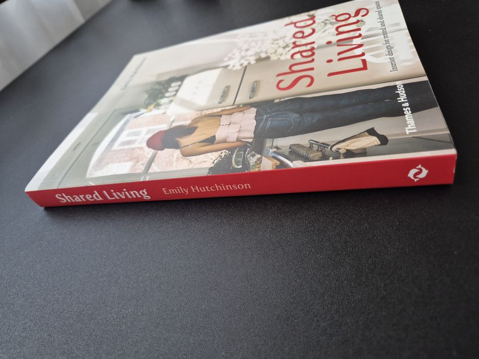 Carte 'Shared Living - Interior design for rented and shared spaces'