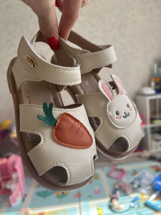Сандали для девочки