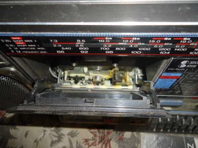 Магнитола Шарп-800 (Япония)