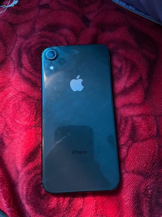 Iphone xr 64гб акб 80%