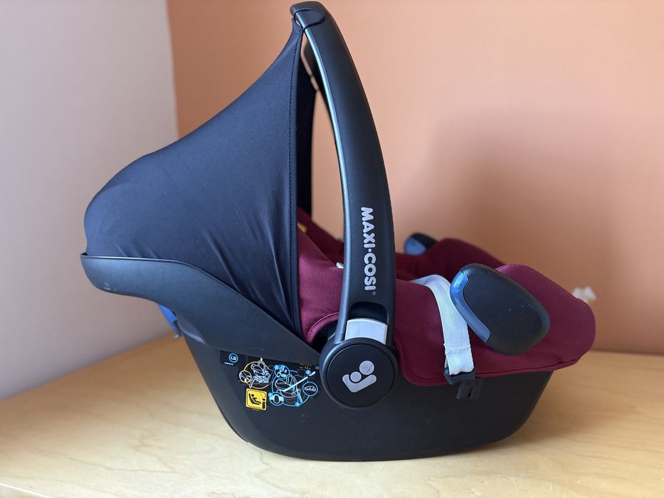 Столче за кола Maxi-Cosi Rock i-Size 45–75 см (0–12 кг) – отлично състояние