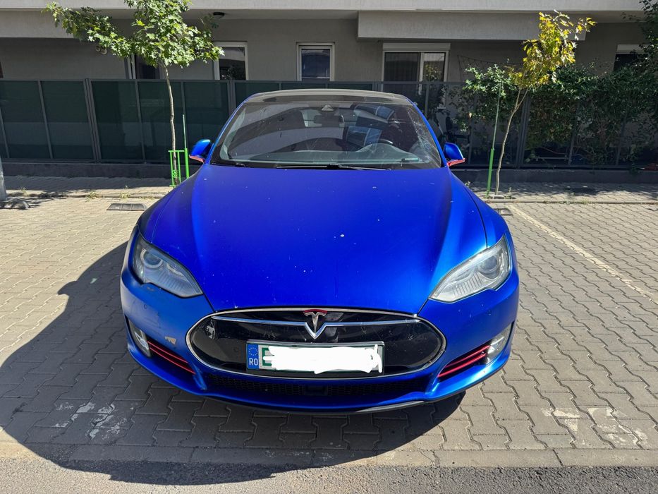 tesla model s