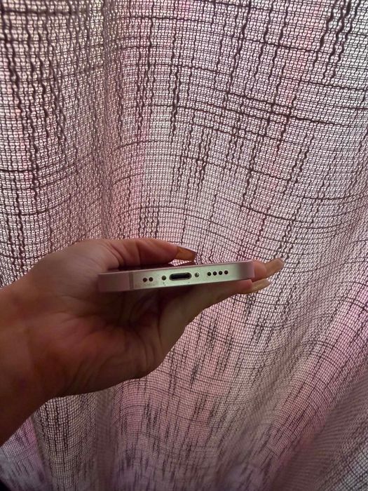 Iphone 13 mini .