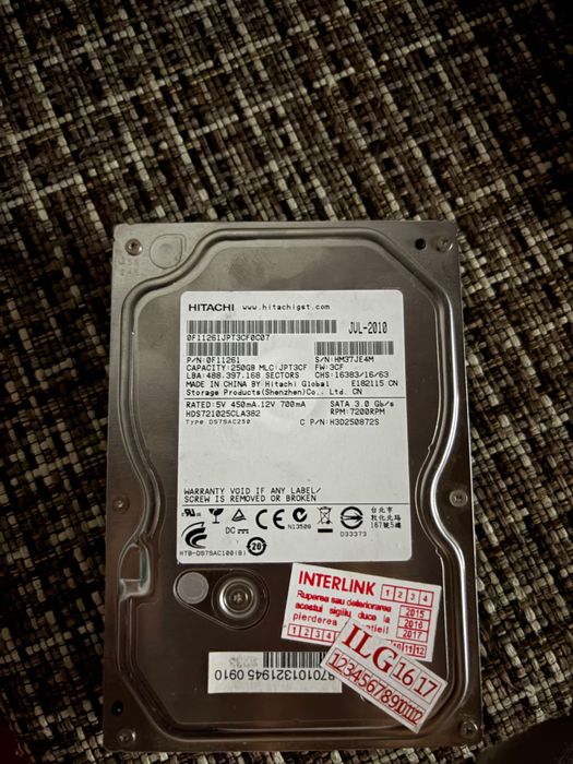 Vând două harduri unu de 160gb și unul de 250gb