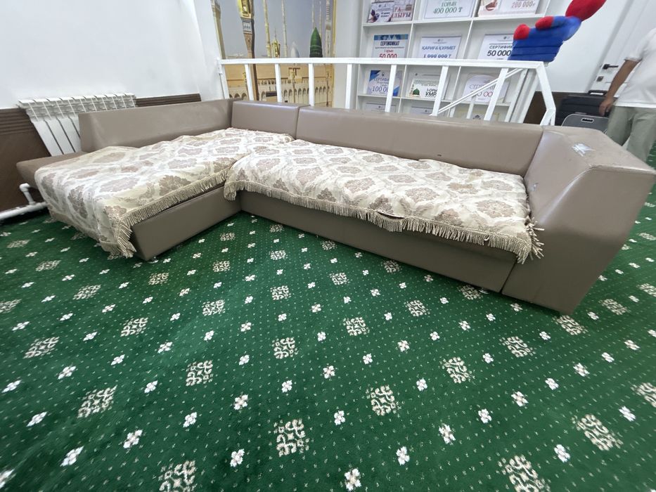 Продам уголок диван и кресло
