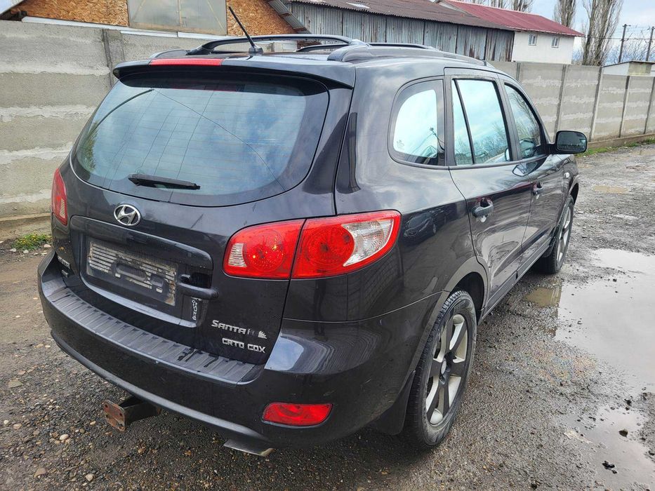 Dezmembram Hyundai Santa Fe 2 an 2007 2.2 usa fata/haion cu luneta/usa spate