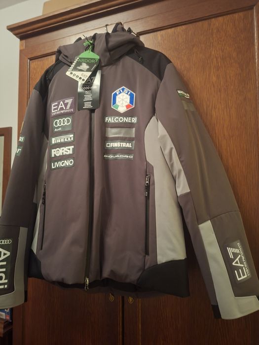 Emporio Armani EA7 яке ски