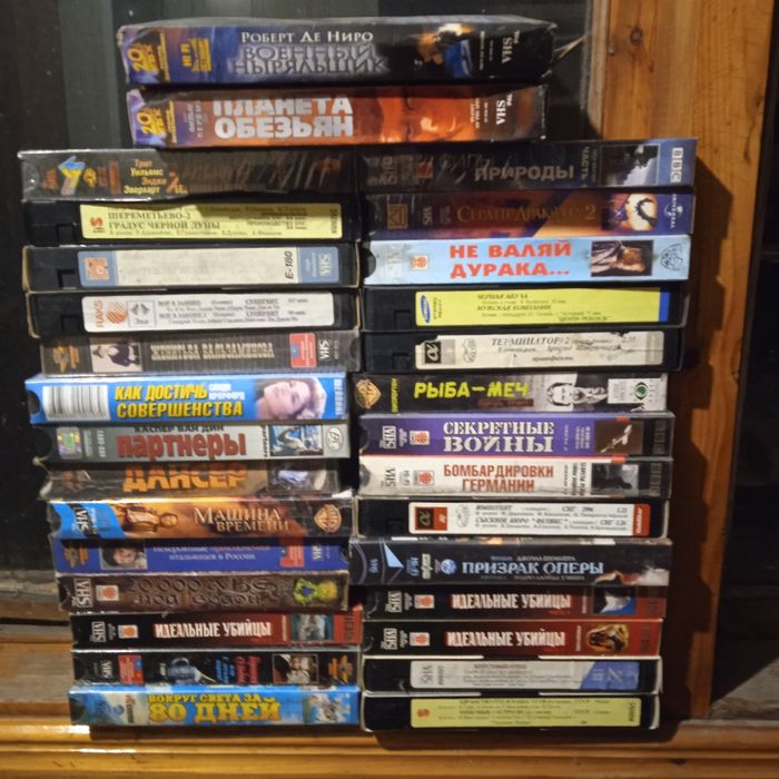 Видеокассеты разных жанров