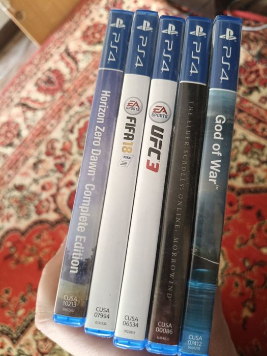 Продам Sony PlayStation 4 slim