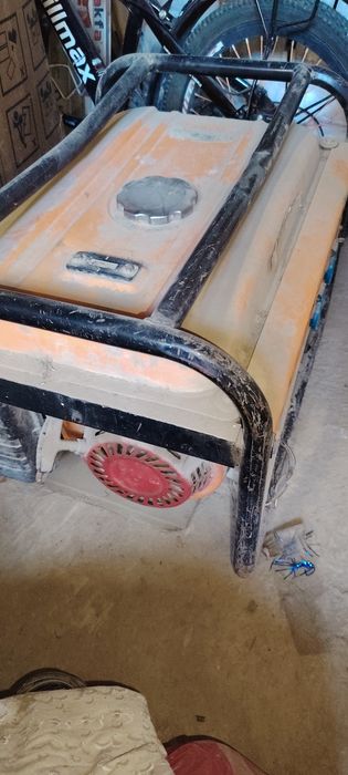 Generator dvijok benzinda iwlidi