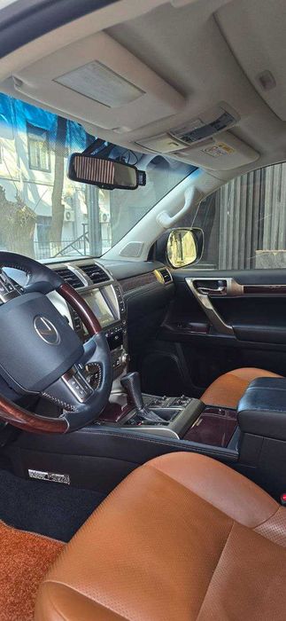 Продается автомобиль Lexus GX 460
