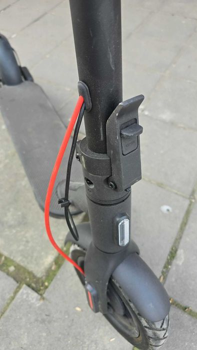 Електрическа тротинетка Xiaomi Mi Electric Scooter Pro 4