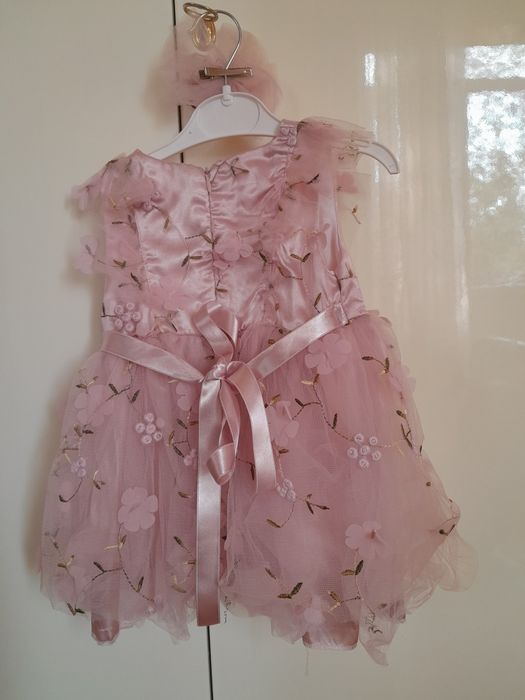 Продаётся платье на девочку