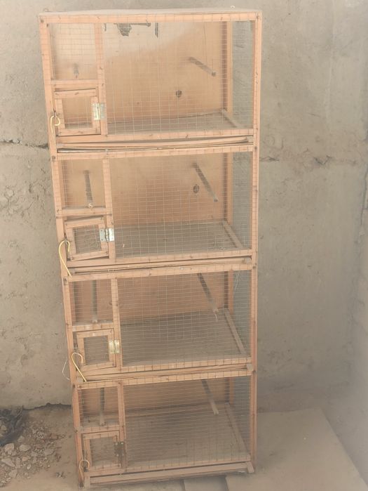 Qafas sotladi 4 qavatli in