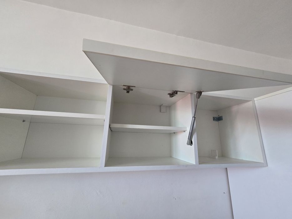 Etajera/corp suspendat