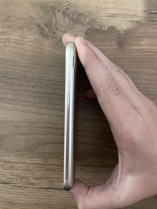 Samsung j1 (2016)