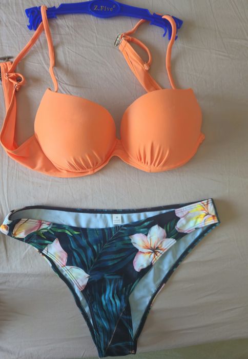 Дамски Бански, нови с етикети S и L - 30лв за двата