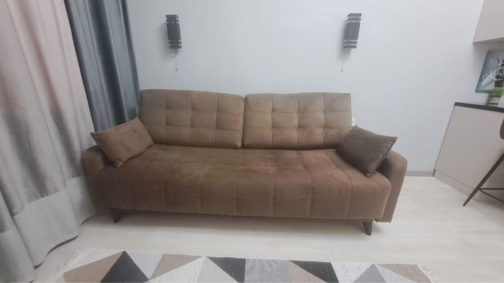 Продам диван почти новый