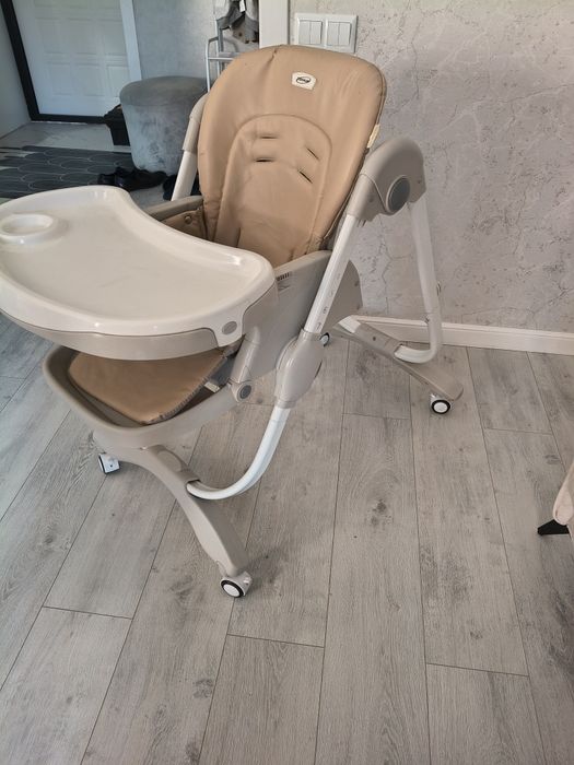 Срочно продам стульчик для кормления