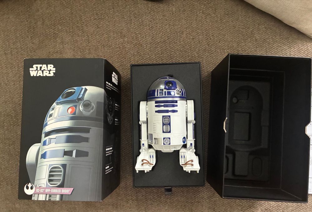 Star Wars. R2-D2 интерактивен дроид на Sphero