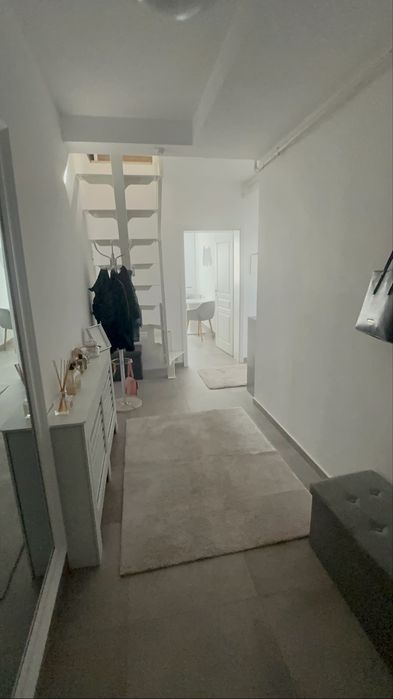 Apartament 4 camere, 2 bai,pe doua nivele