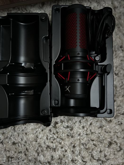 микрофон HyperX QuadCast