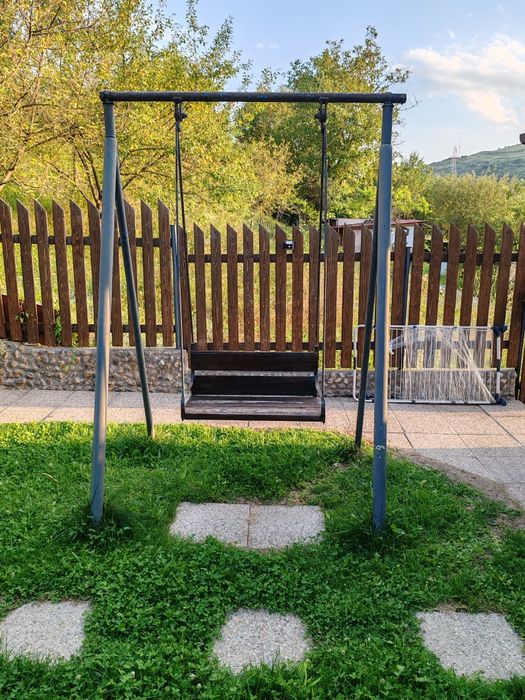 Leagan gradina balansoar