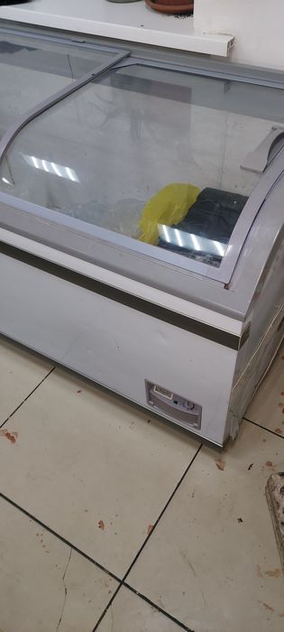 Продам морозильную камеру