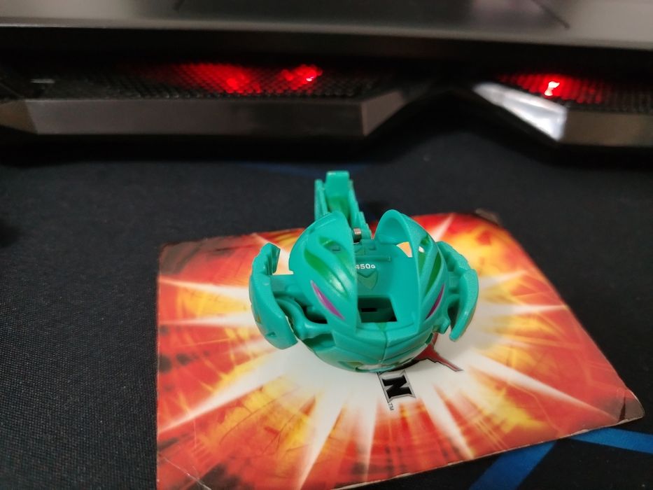 Lot 1 figurine bakugan