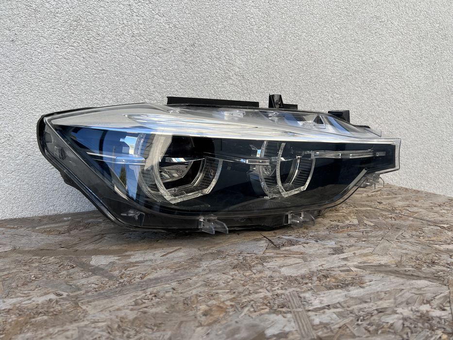 Far dreapta BMW Seria3 F30 F31 Full LED Adaptiv Shadow Line