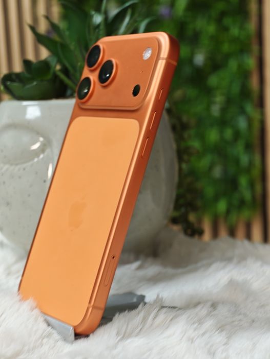 iPhone 17 Pro Max 256 12 Încărcări