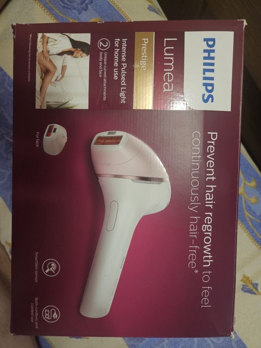 Фотоепилатор Philips Lumea Bri950