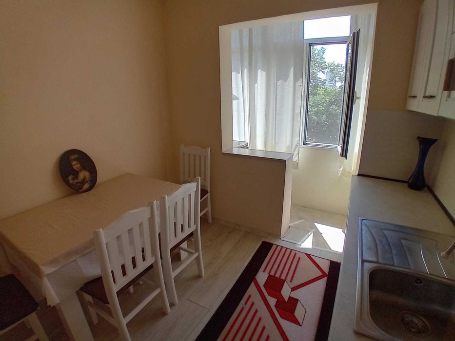 Дава се под наем Тристаен апартамент в Пловдив, Кършияка - 95 кв.м за 350 € - Снимка #3