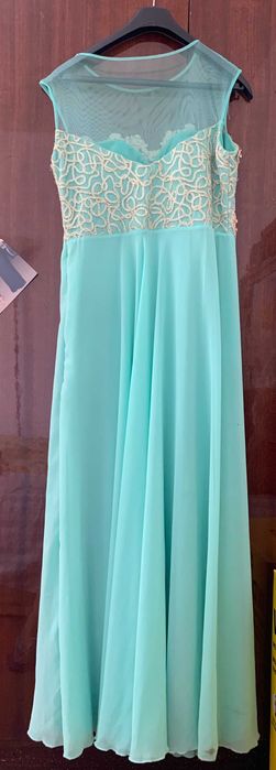 Абитуриентска рокля