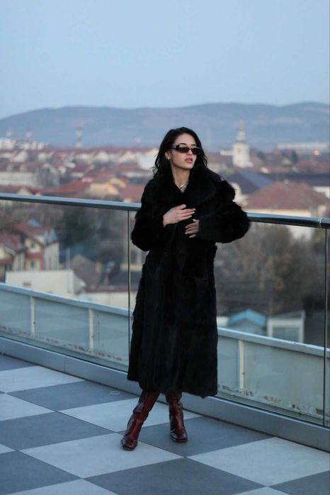 Haină din Blană Naturală de Nurcă Neagră  S/M | Piesă Unică Premium