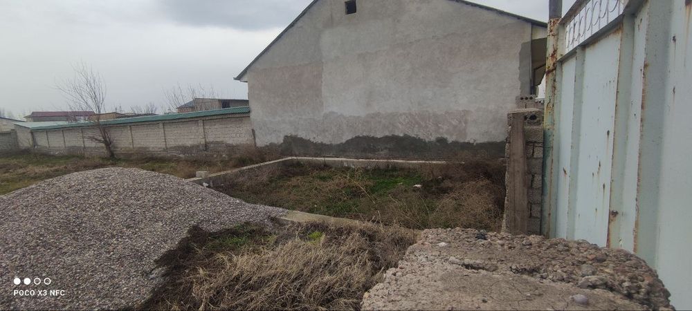 Продам 9 сот Янги Тошкент Тумани Фасад 18.5х48.5