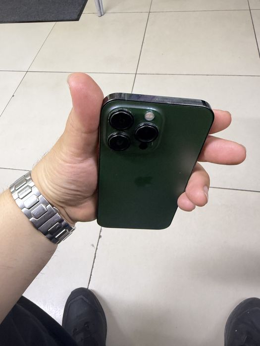Продам iphone 13 pro 1t (терабайт)
