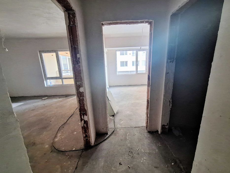 Продава се Двустаен апартамент в Пловдив, Тракия - 75 кв.м за 1174 €/кв.м - Снимка #1