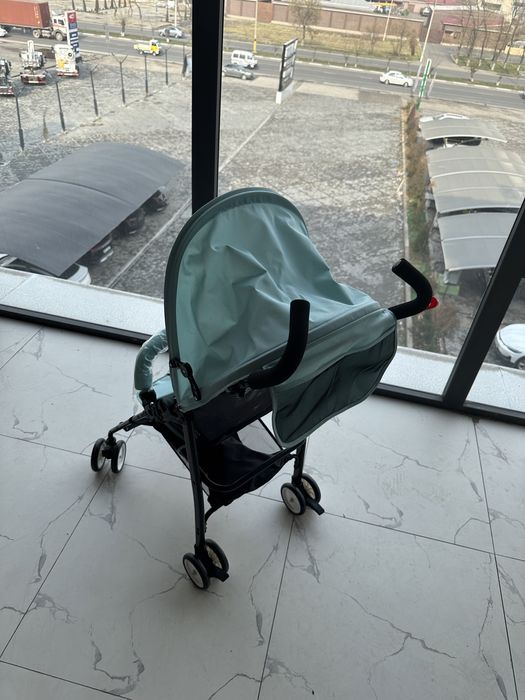 Коляска летняя, легкая удобная