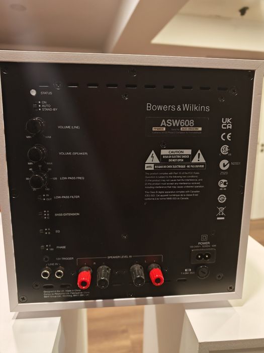Subwoofer Bowers & Wilkins ASV 608 200w RMS
