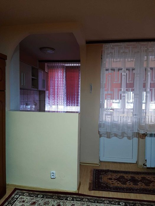 Inchiriez garsoniera