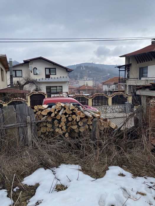 Имот с постройки в гр.Батак