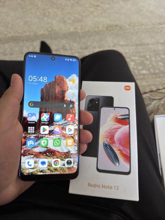 Продам Телефон Redmi Note 12/256G