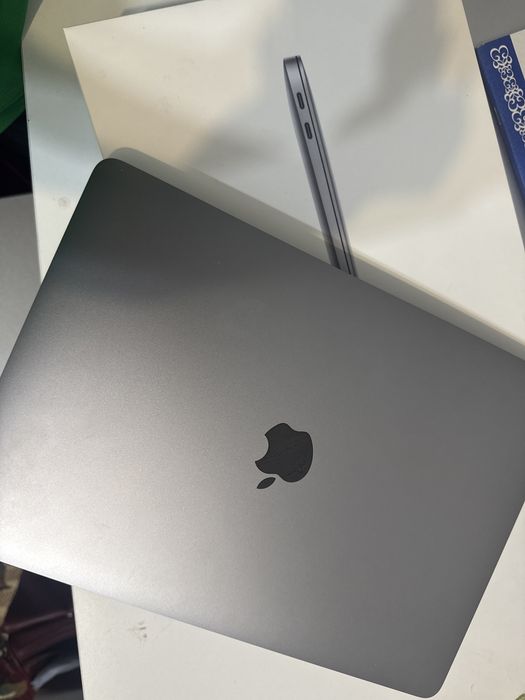 Apple MacBook Air M1