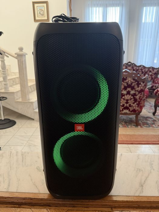 Boxa Jbl Partybox 310 240W cu baterie si cablu de incarcare plus micro