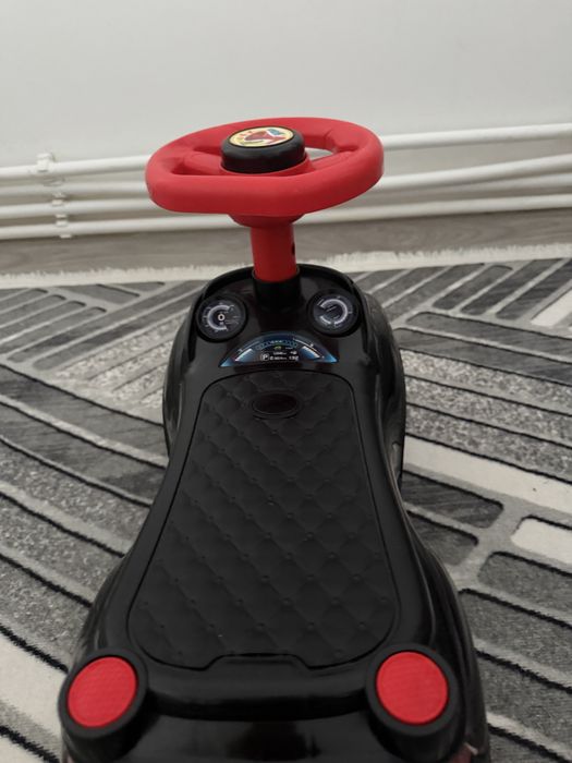 Masinuta Ride-On pentru Copii Car Rider