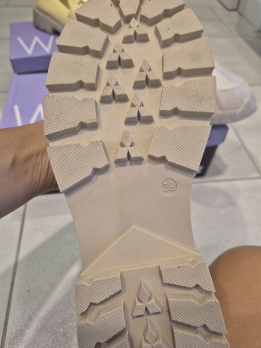 Два чифта обувки естествена кожа Tendenz 39  номер